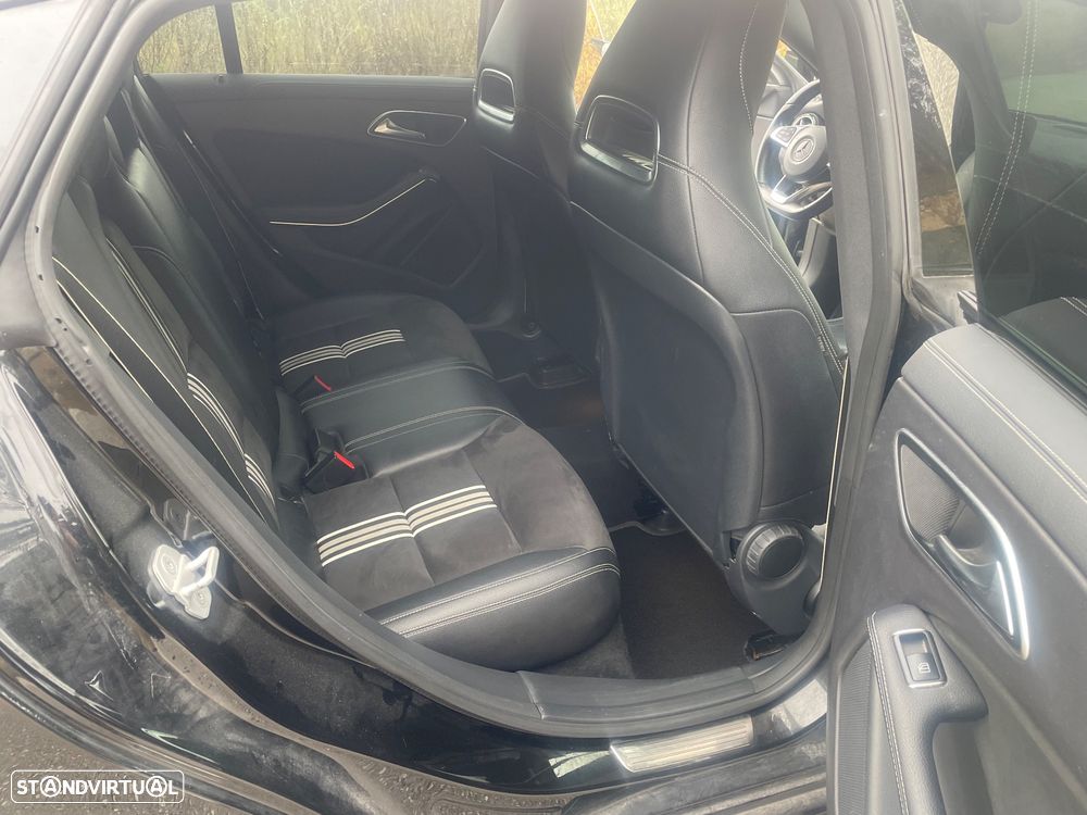 Mercedes-Benz CLA 200 d 7G-DCT Peak Edition - 12