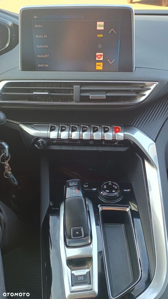 Peugeot 3008 1.2 PureTech Active S&S EAT6 - 7