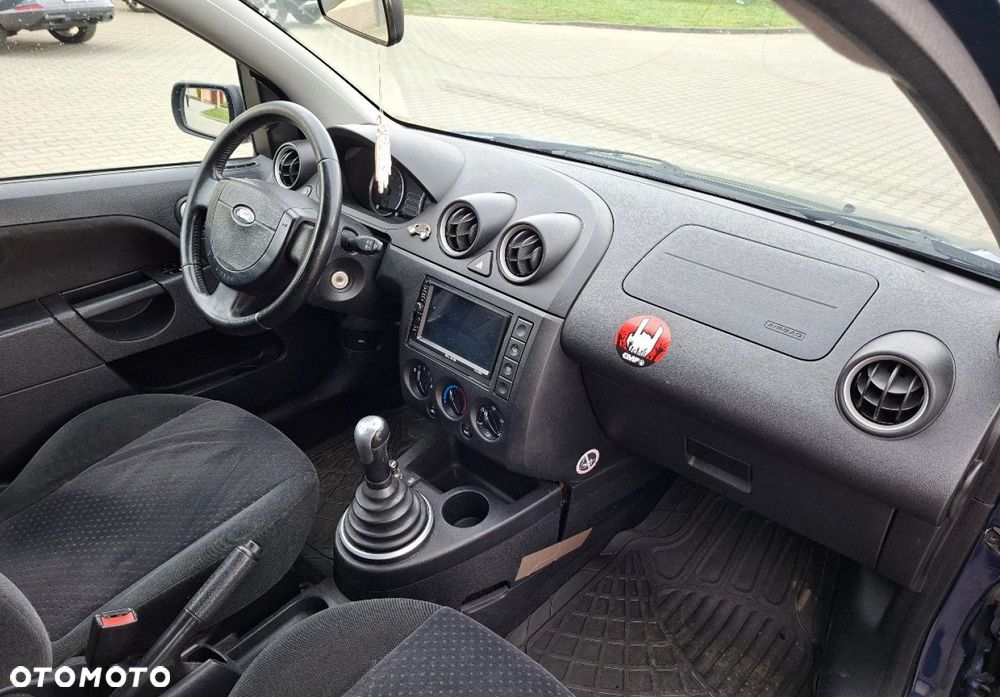 Ford Fiesta - 14