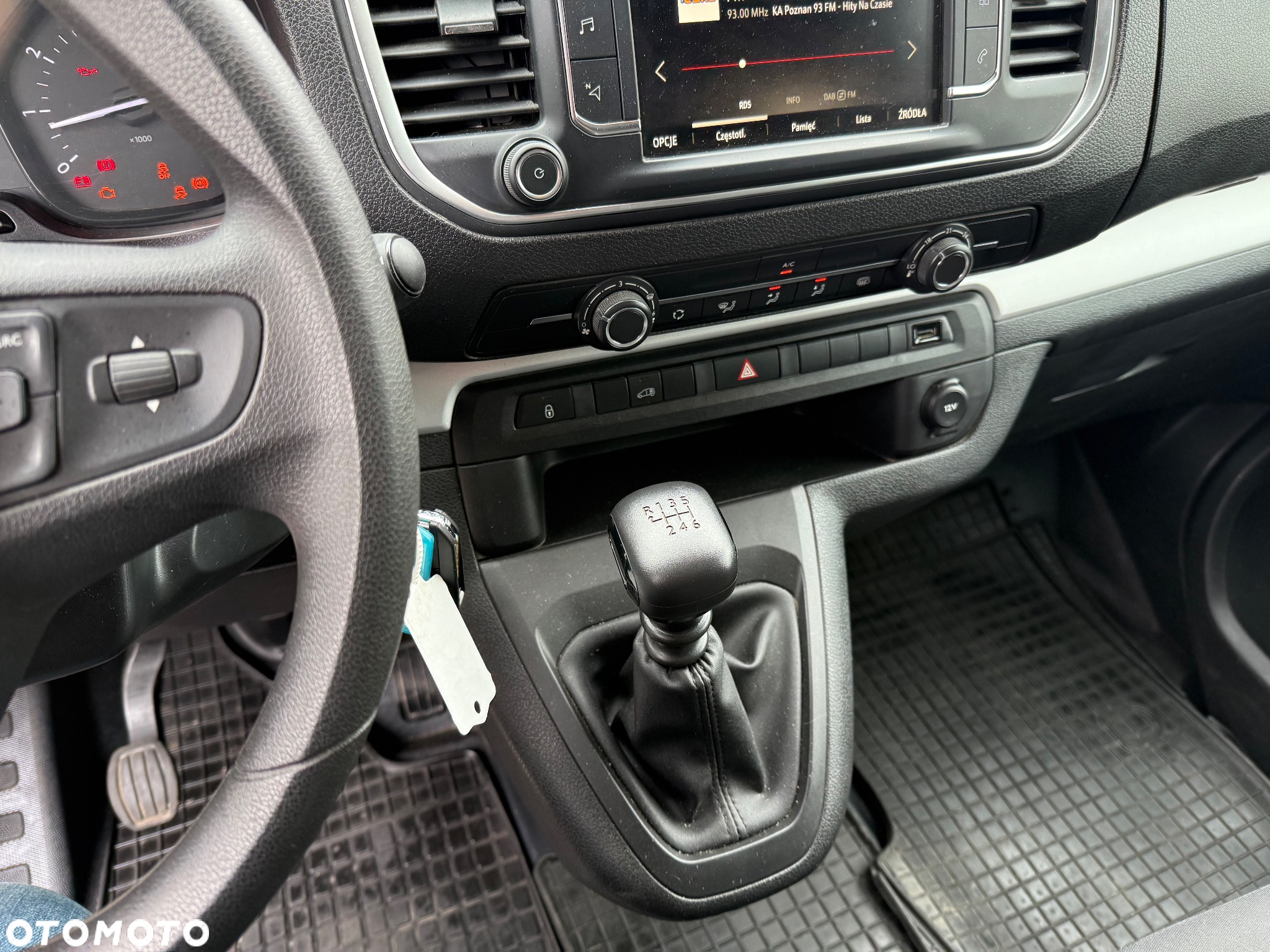 Opel VIVARO - 26