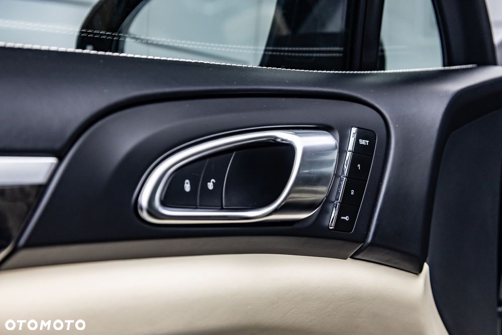 Porsche Cayenne - 17