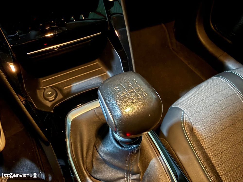 Peugeot 208 1.2 PureTech Allure Pack - 12