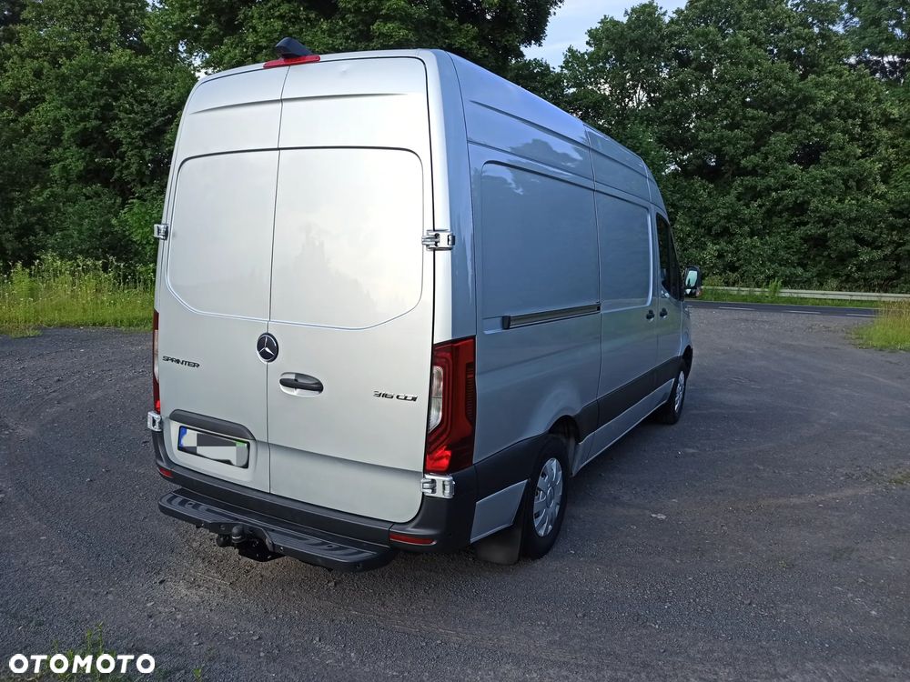 Mercedes-Benz SPRINTER 316CDI 2020R L2H2 AUTOMAT KAMERA 360° KLIMATRONIC TEMPOMAT LEDY KEYLESS GO HAK WEBASTO ŁADNY ZADBANY - 4