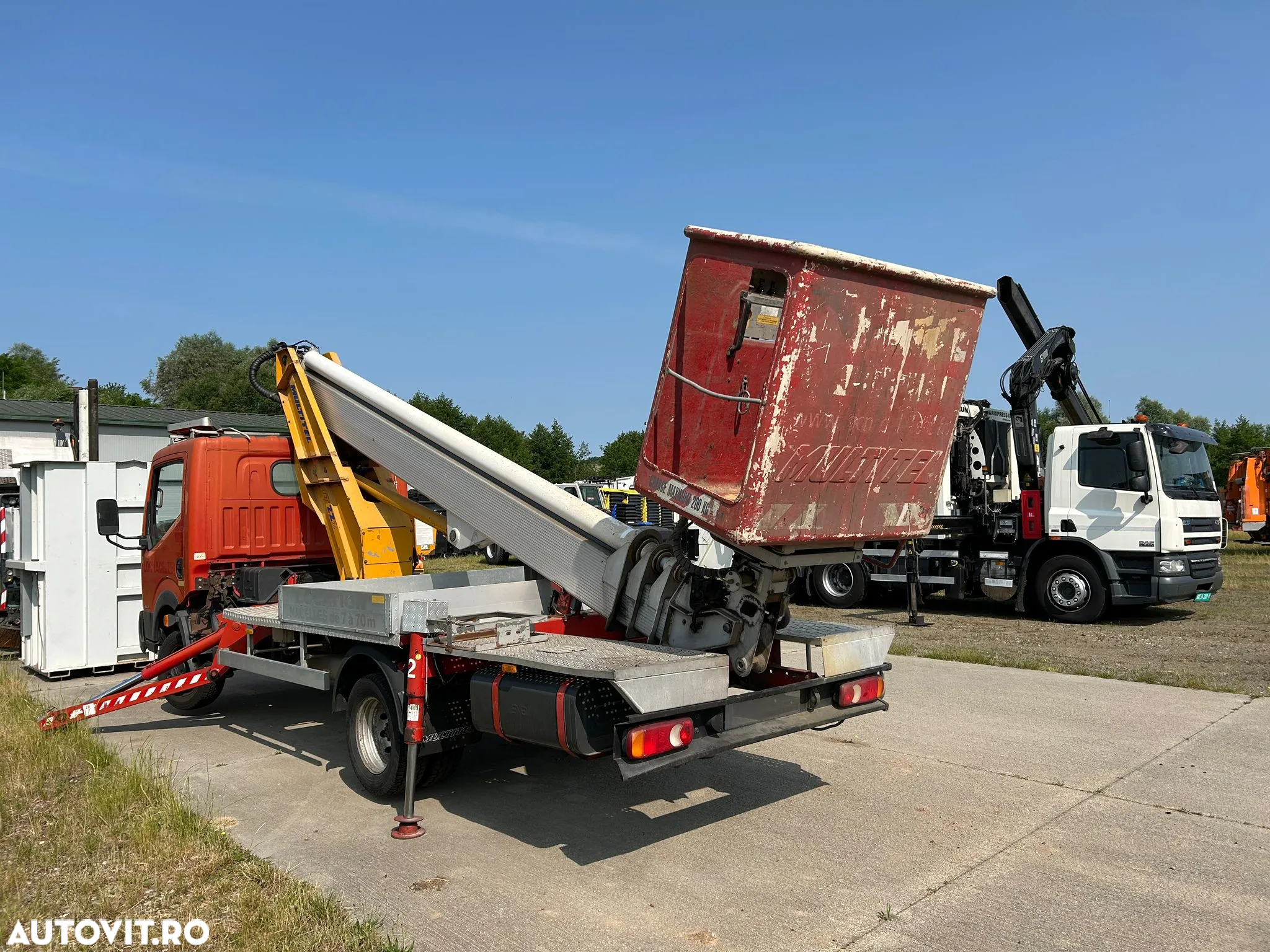 Nissan Cabstar -nacela Multitel 22m - 4