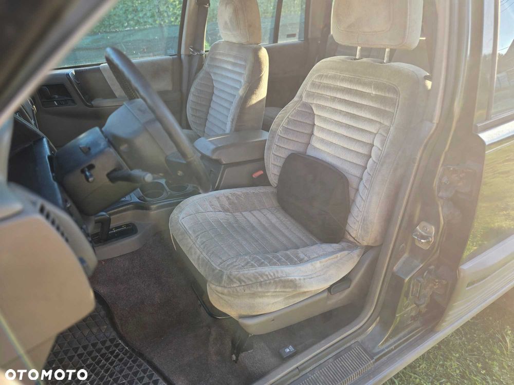 Jeep Grand Cherokee - 8