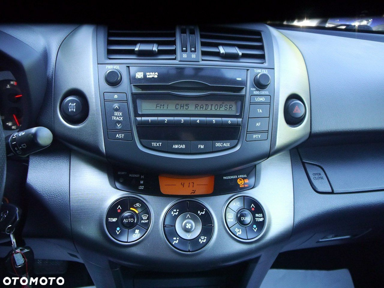 Toyota RAV4 - 24