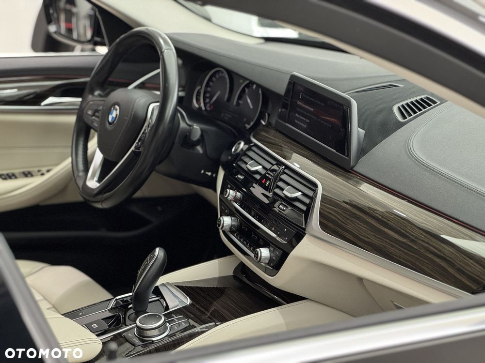 BMW Seria 5 - 38