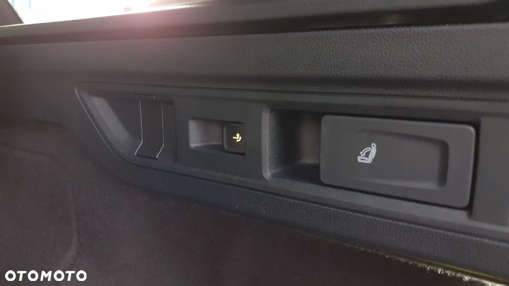 Volkswagen Passat - 36