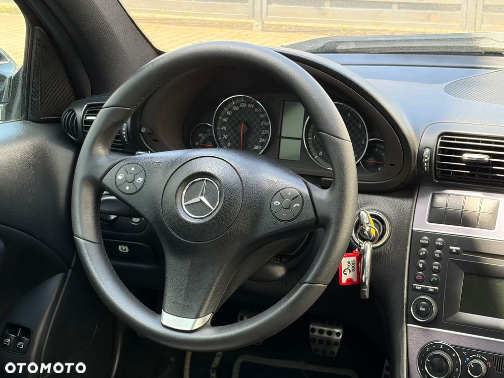 Mercedes-Benz CLC - 26