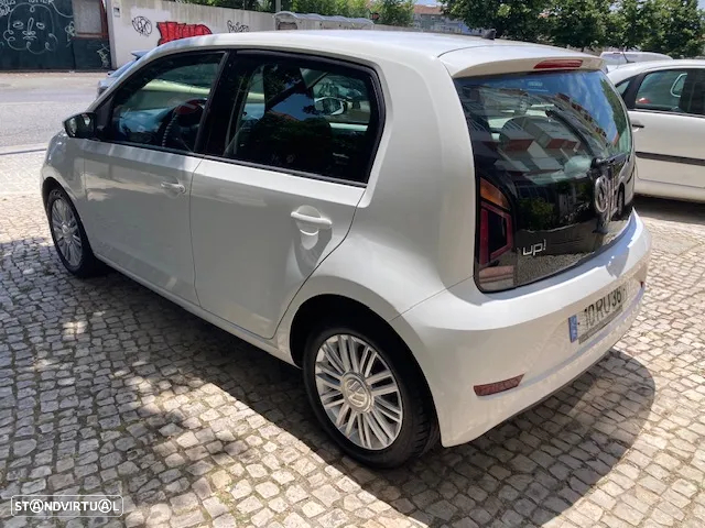 VW Up! 1.0 High - 5