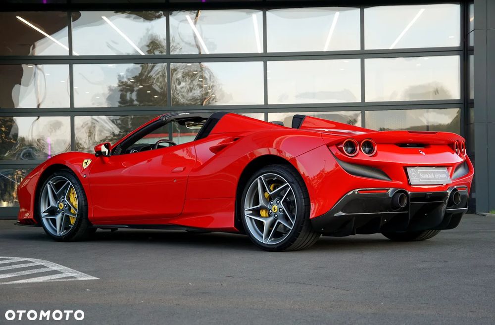 Ferrari F8 Spider - 6