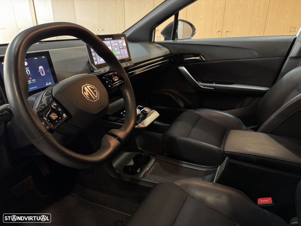 MG MG4 64 kWh Luxury - 23