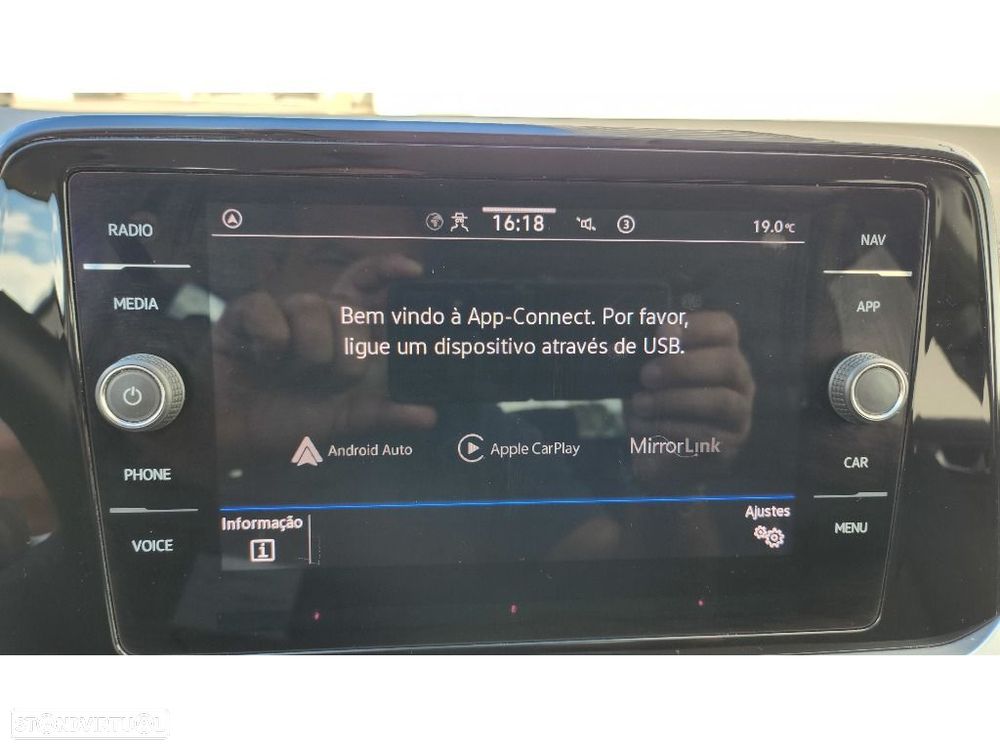 VW T-Roc 1.0 TSI Urban - 18