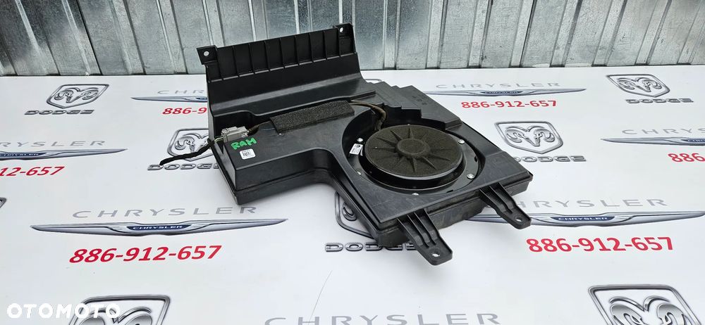 RAM 1500 V 5 2019- Głośnik subwoofer P68277288AB 68277288AB - 1