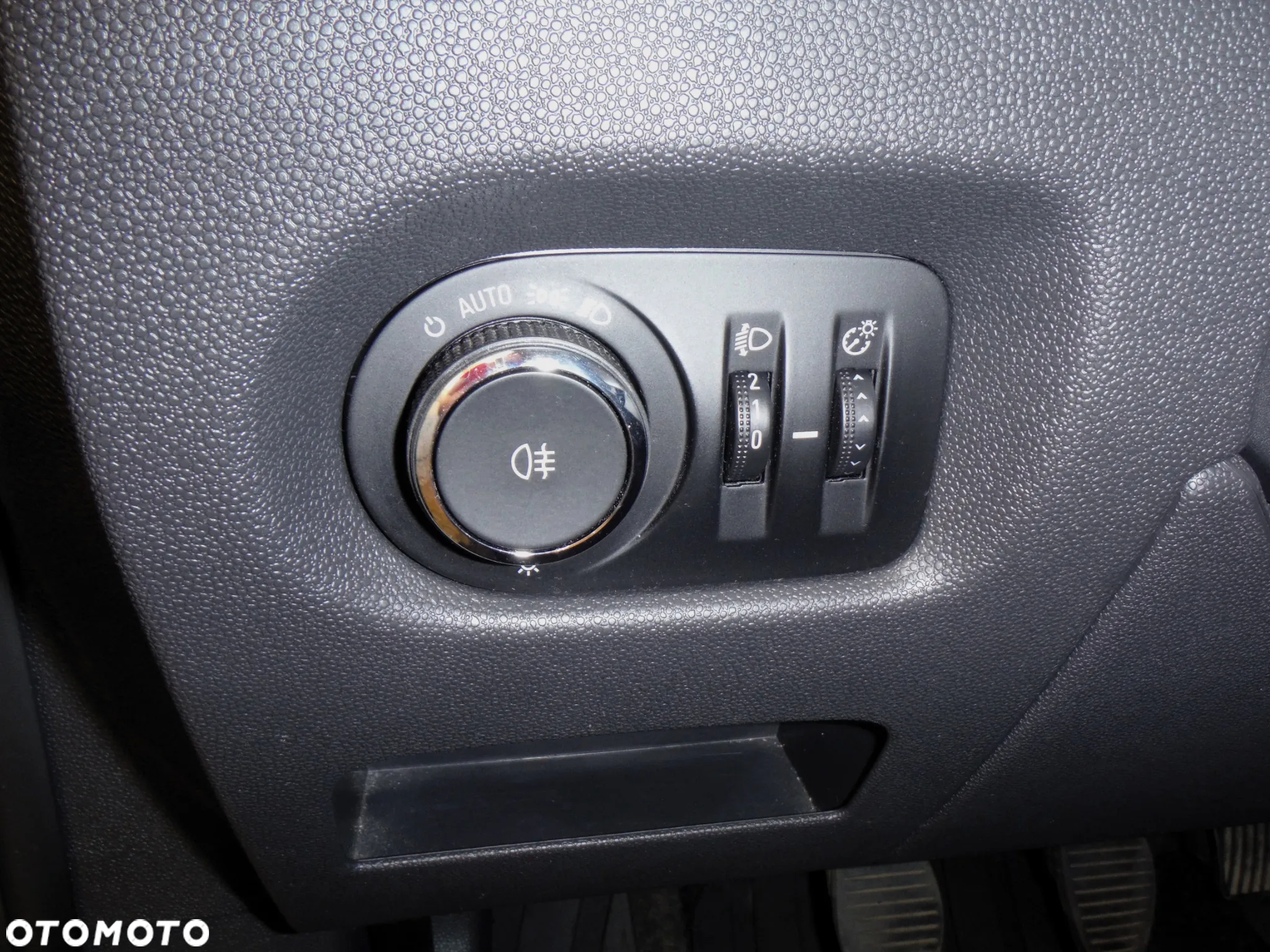 Opel Corsa 1.3 CDTI Cosmo EcoFLEX S&S - 16