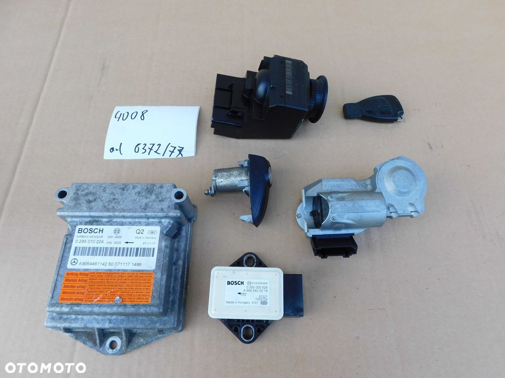 Stacyjka Kluczyk Rygiel Sprinter 906 A9065454008 Zestaw startowy OEM