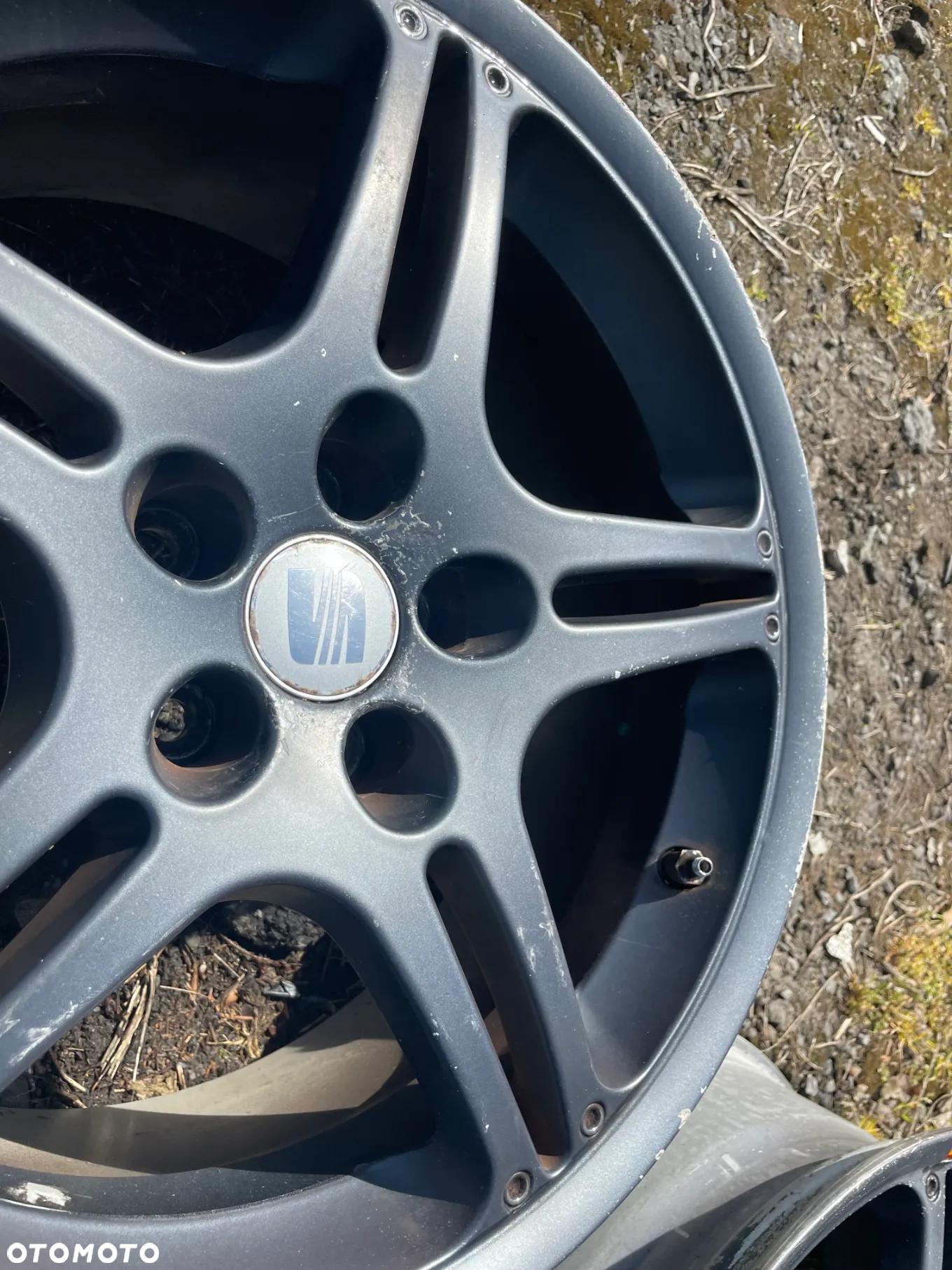 FELGI ALUMINIOWE CZARNE SEAT LEON I TOLEDO II 5X100 17' ET35 - 14
