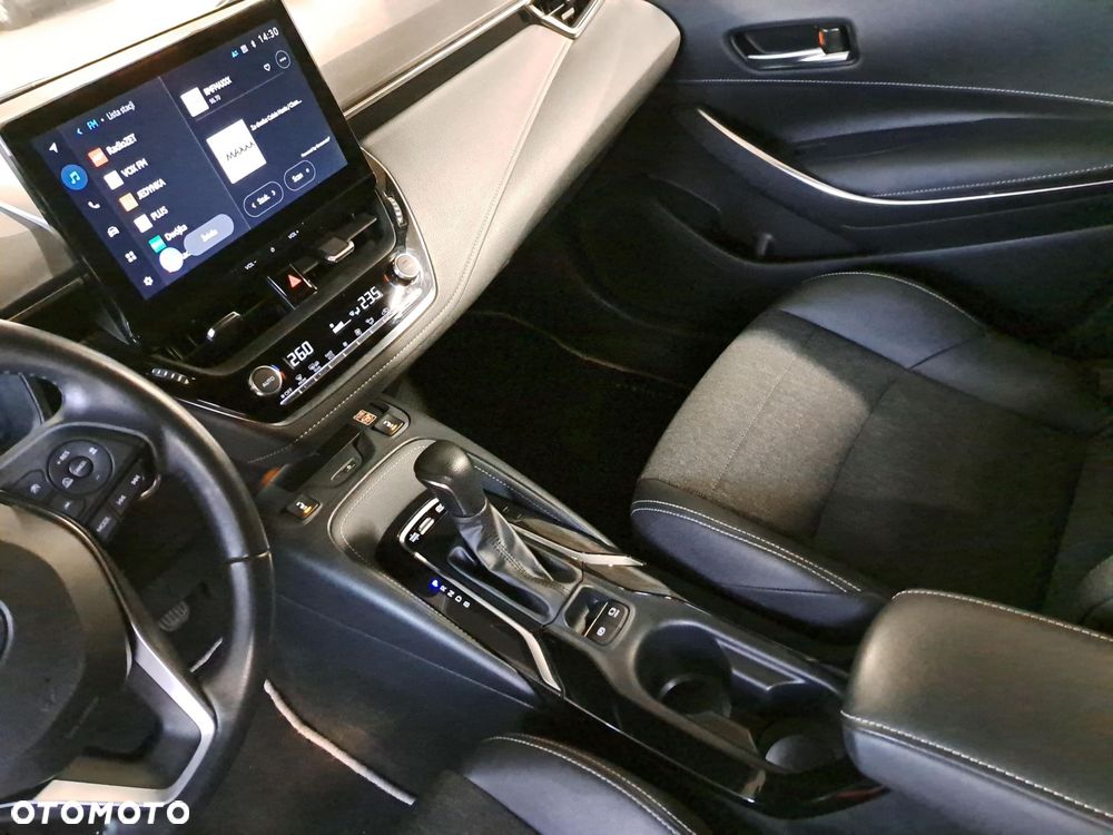 Toyota Corolla 1.8 Hybrid Style - 28