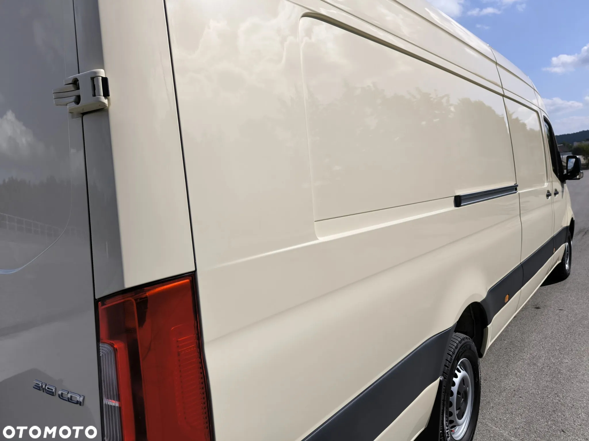 Mercedes-Benz Sprinter - 17