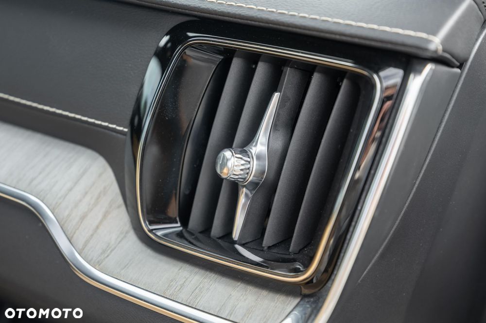 Volvo S60 T6 AWD Geartronic Summum - 26