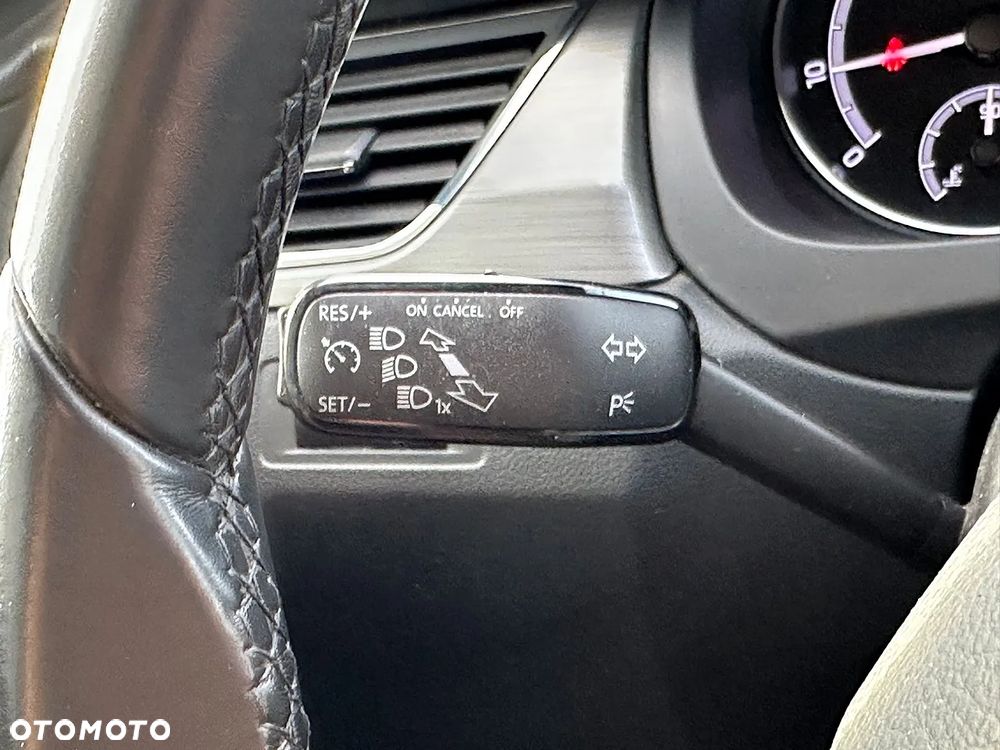 Skoda RAPID Spb 1.4 TSI Style DSG - 23