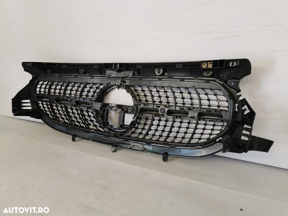Grila radiator Mercedes GLA H247 W247 - 8