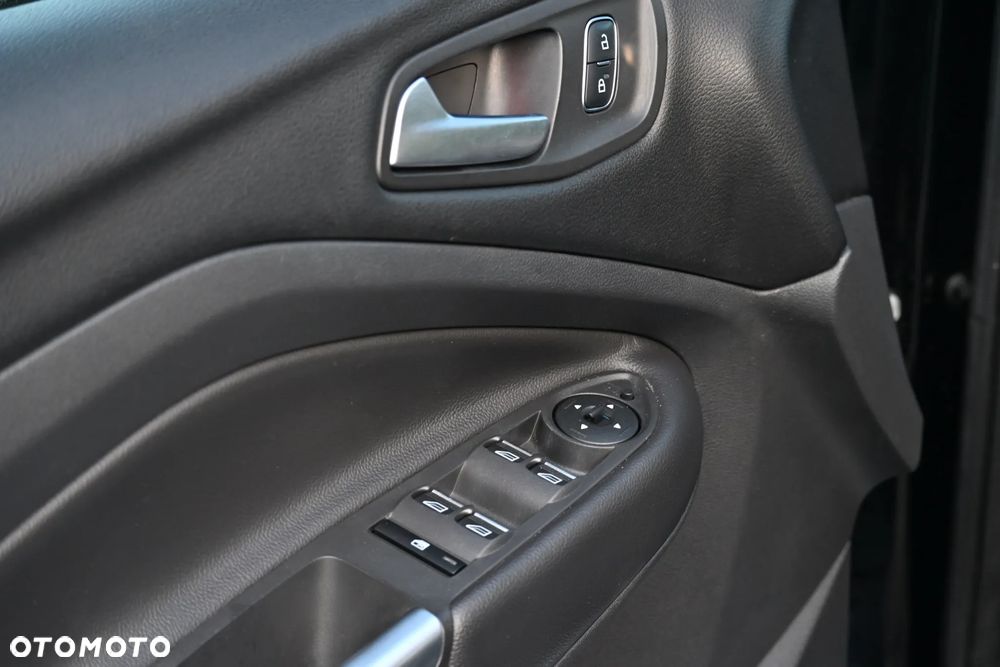 Ford Kuga 2.0 TDCi AWD ST-Line - 25