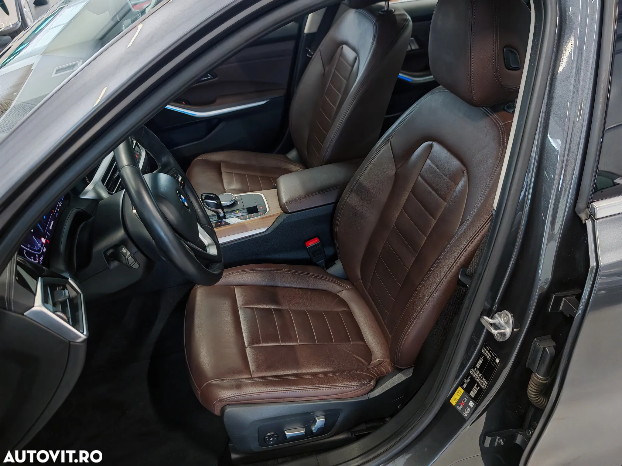BMW Seria 3 330e Aut. Luxury Line - 8