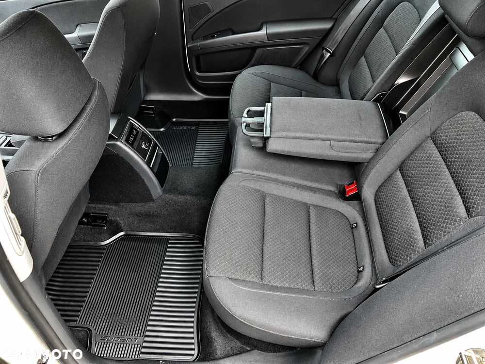 Skoda Superb 2.0 TDI DSG Ambition - 12
