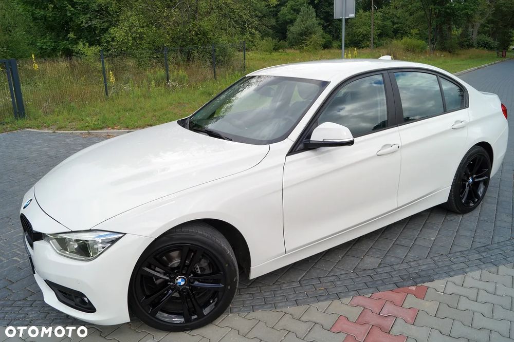 BMW Seria 3 318d Edition M Sport Shadow - 11