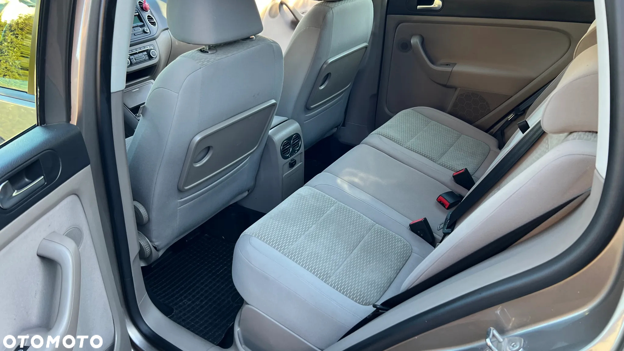 Volkswagen Golf Plus - 16