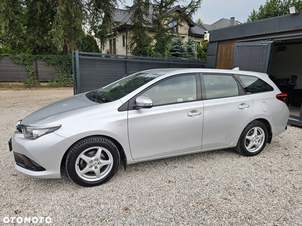 Toyota Auris 1.6 Premium - 5