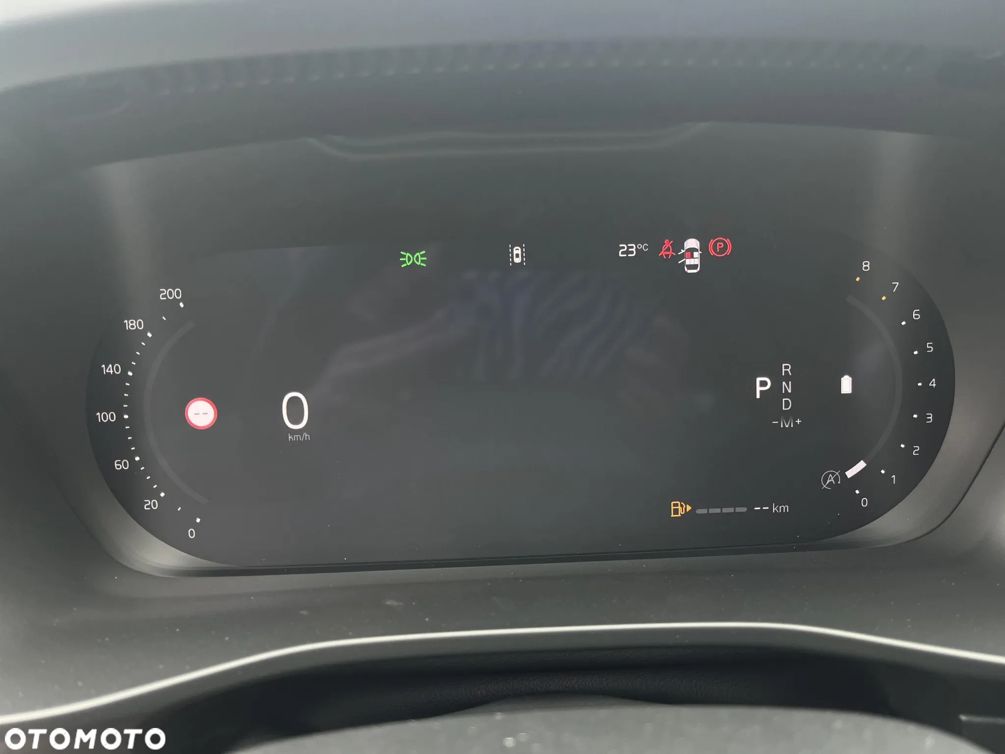 Volvo XC 40 B3 Plus Dark - 11