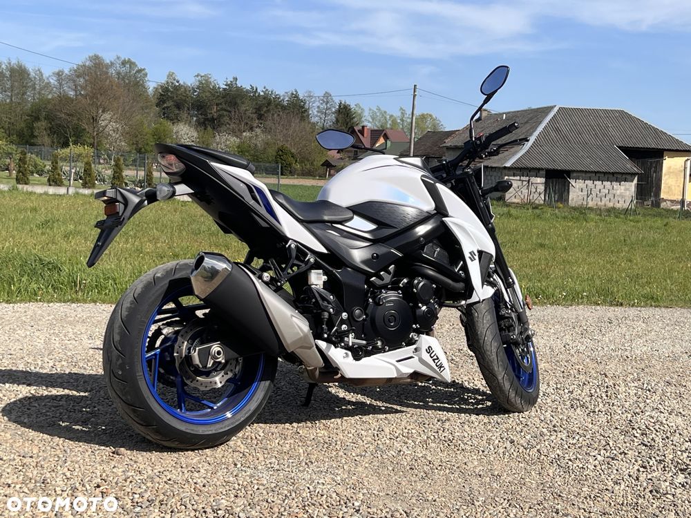 Suzuki GSX - 1