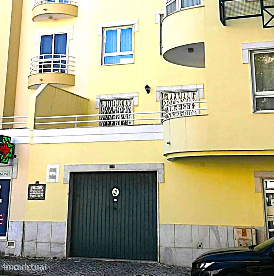 Garagem-Box Fechada | 16 m² | Eletricidade independente | Agualva-Anta - Grande imagem: 3/4