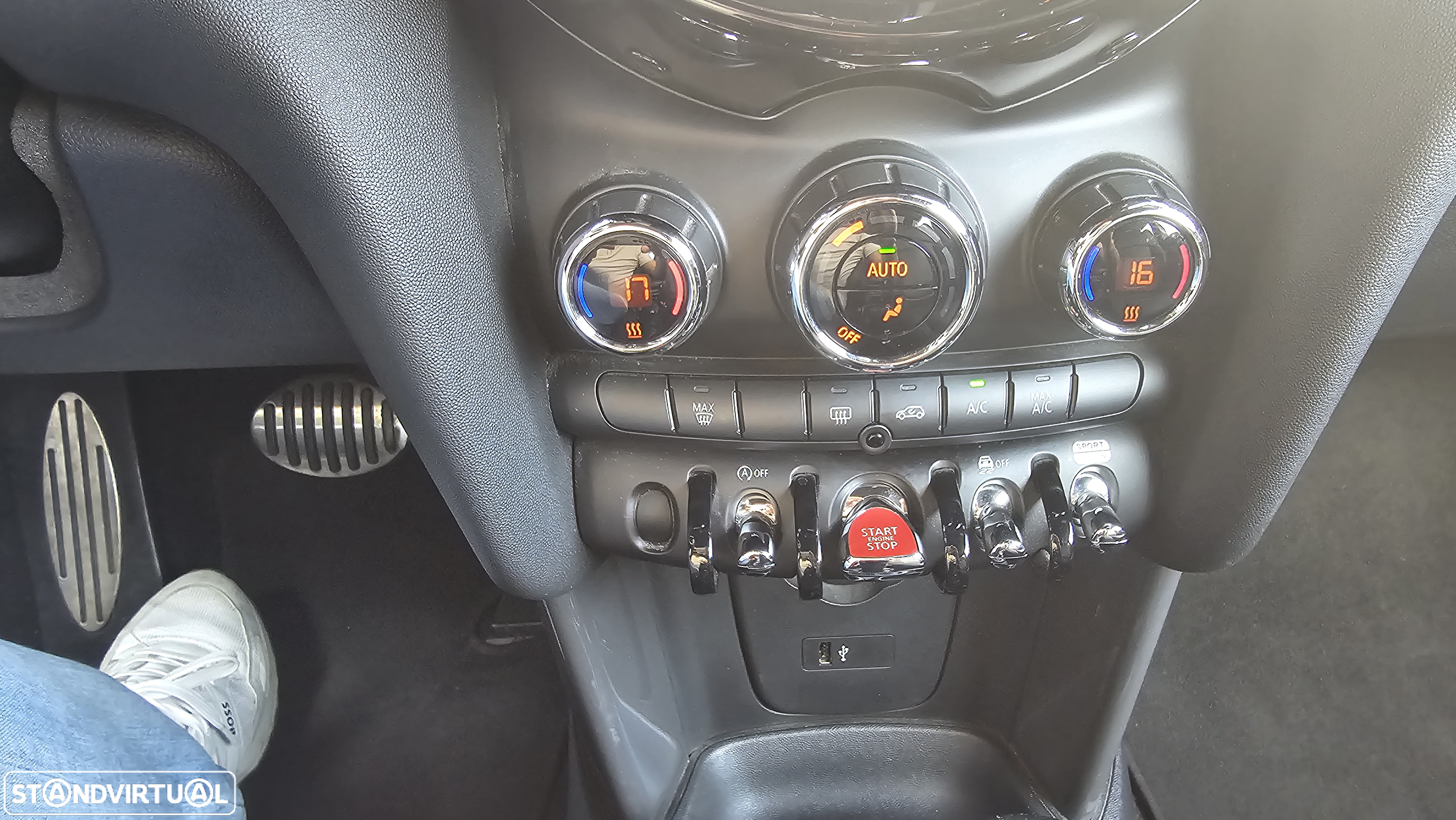 MINI 3 Portas Cooper Auto - 27
