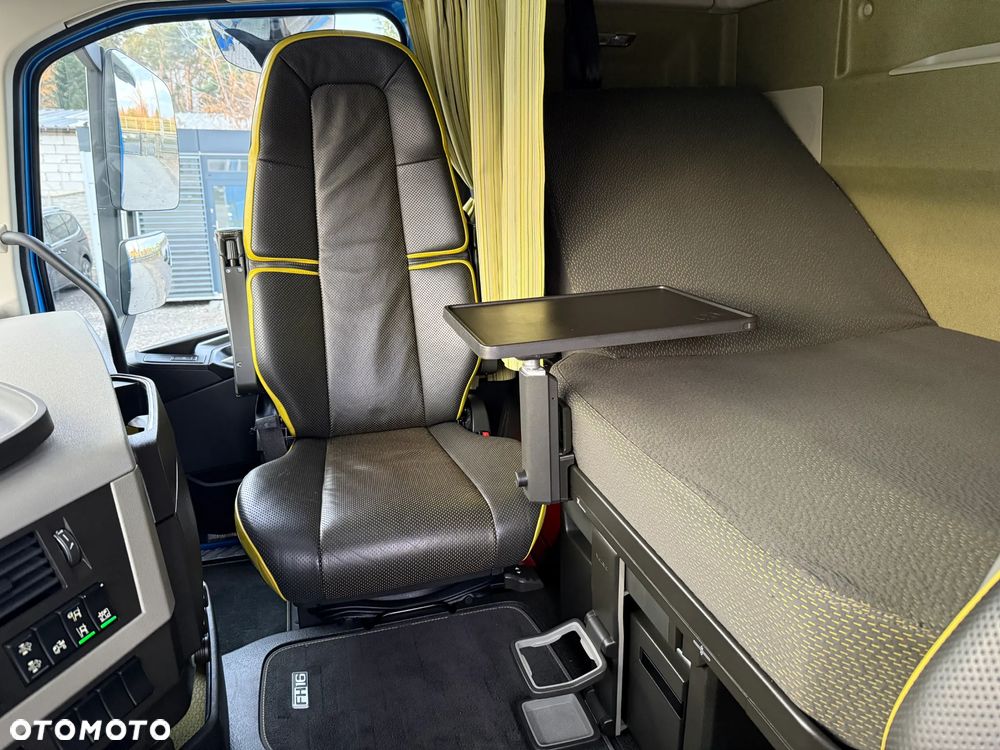 Volvo FH 16 750/RETARDER/SKÓRY/NAVI/XENON/ON1200 L/SPROWADZONY - 32