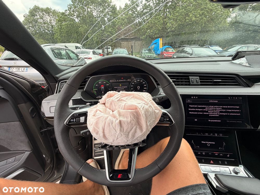 Audi Q8 Sportback e-tron 55 quattro S line - 27