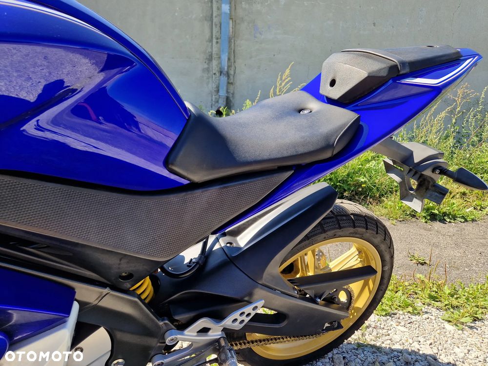 Yamaha YZF - 7