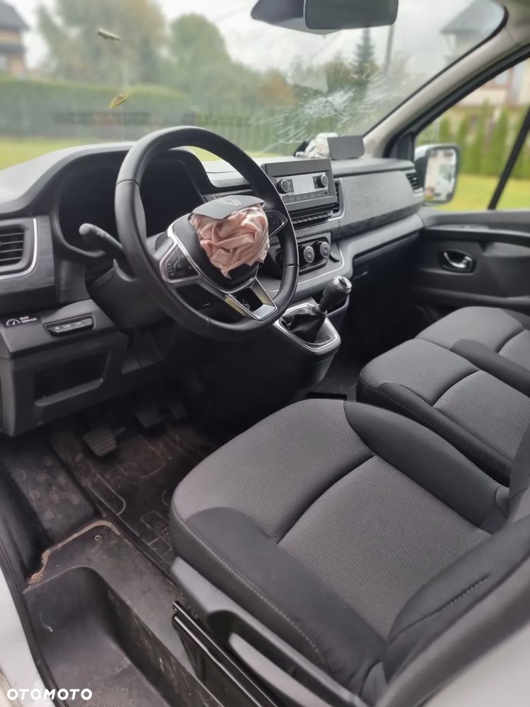 Renault Trafic SpaceClass 2.0 dCi Escapade - 3