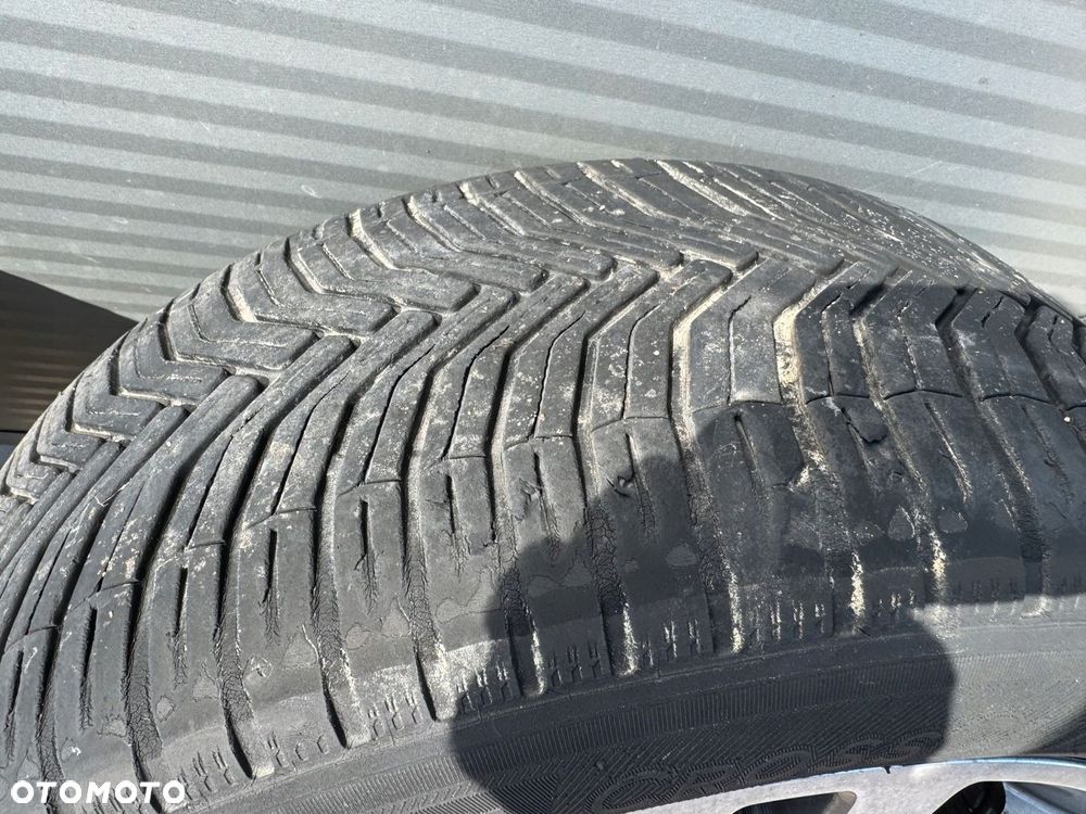 Mercedes E Klasa W212 2,2 CDI LIFT alufelgi z oponami 225/50/17 - 9