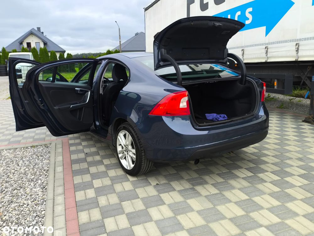 Volvo S60 D3 Momentum - 18