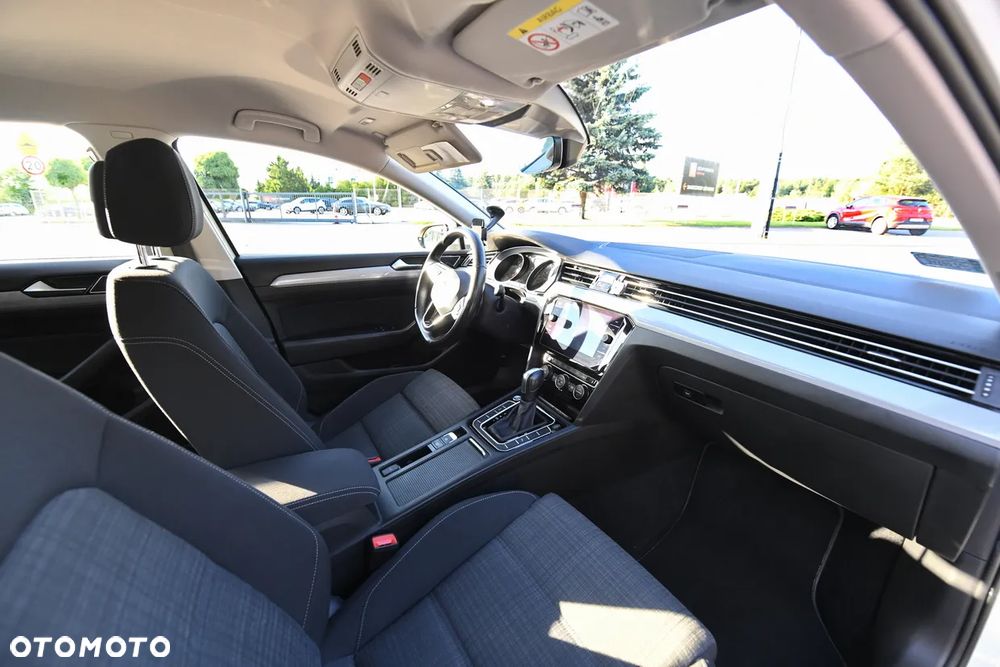 Volkswagen Passat 2.0 TSI Business DSG - 14