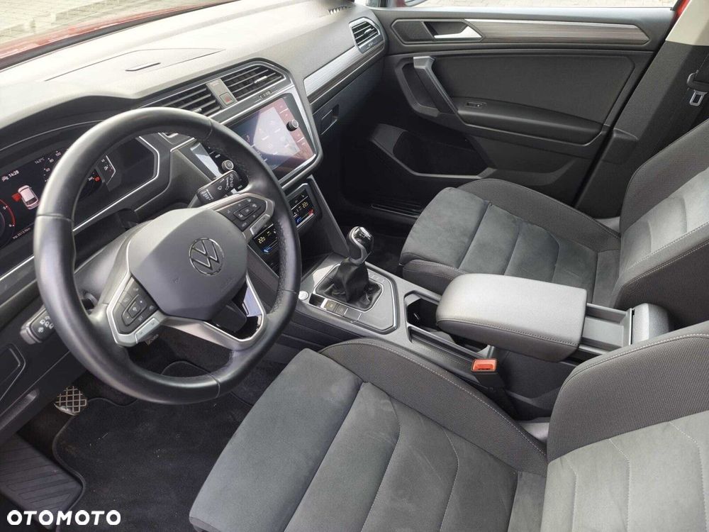 Volkswagen Tiguan Allspace 2.0 TDI Life 7os - 8