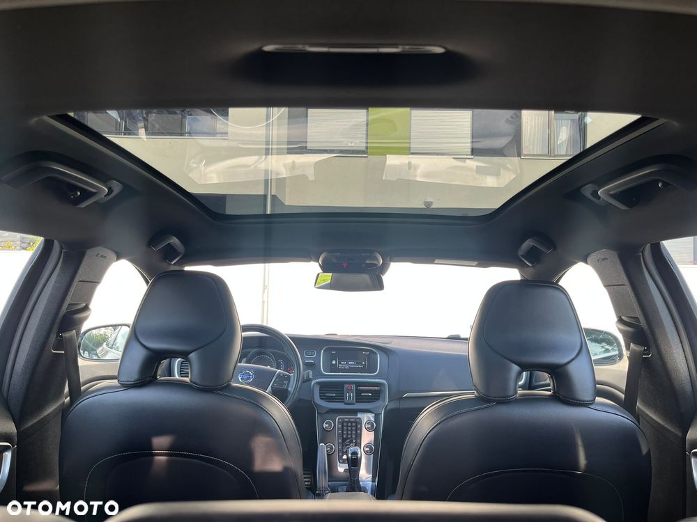Volvo V40 D4 Drive-E R-Design Momentum - 6