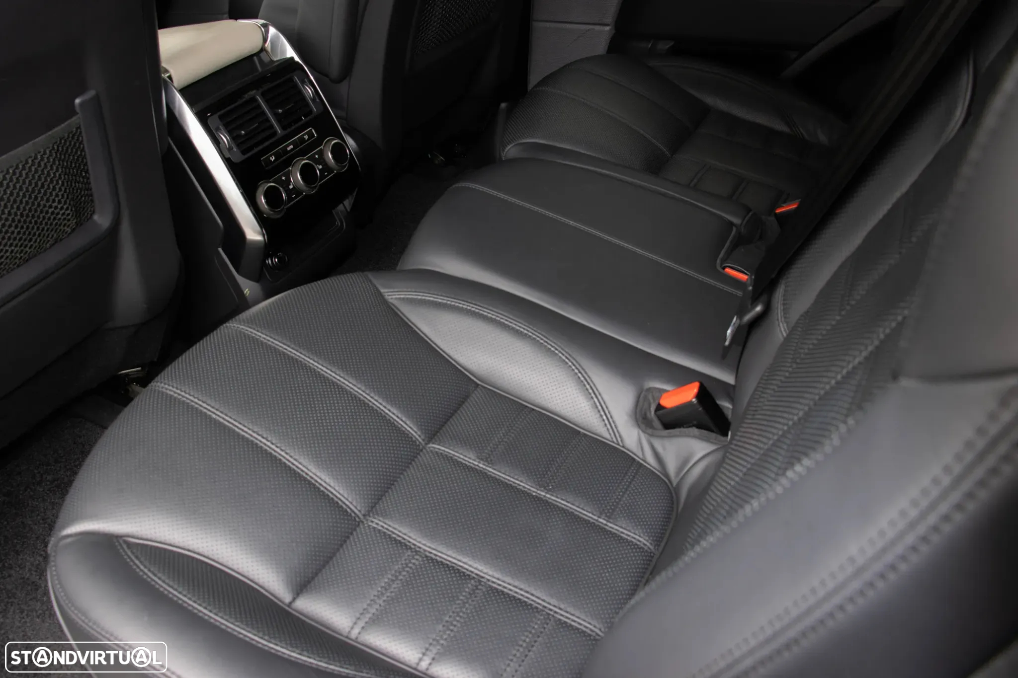 Land Rover Range Rover 4.4 SDV8 Autobiography - 39