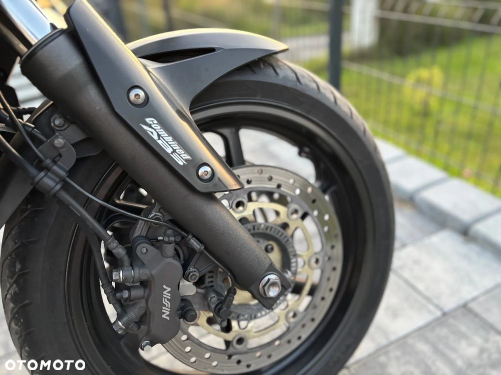 Honda VFR - 11