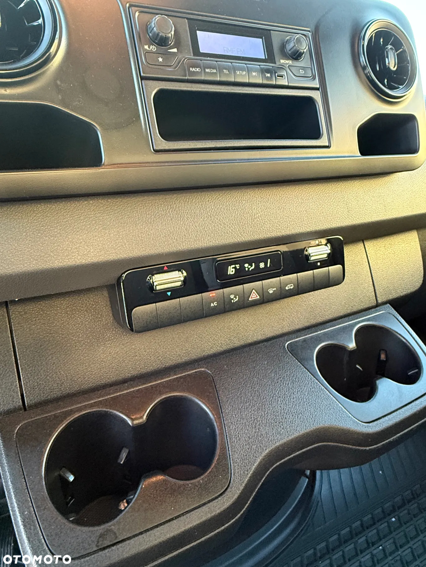 Mercedes-Benz L2H2 SALON PL. 84 tys. km! Stan idealny! - 11
