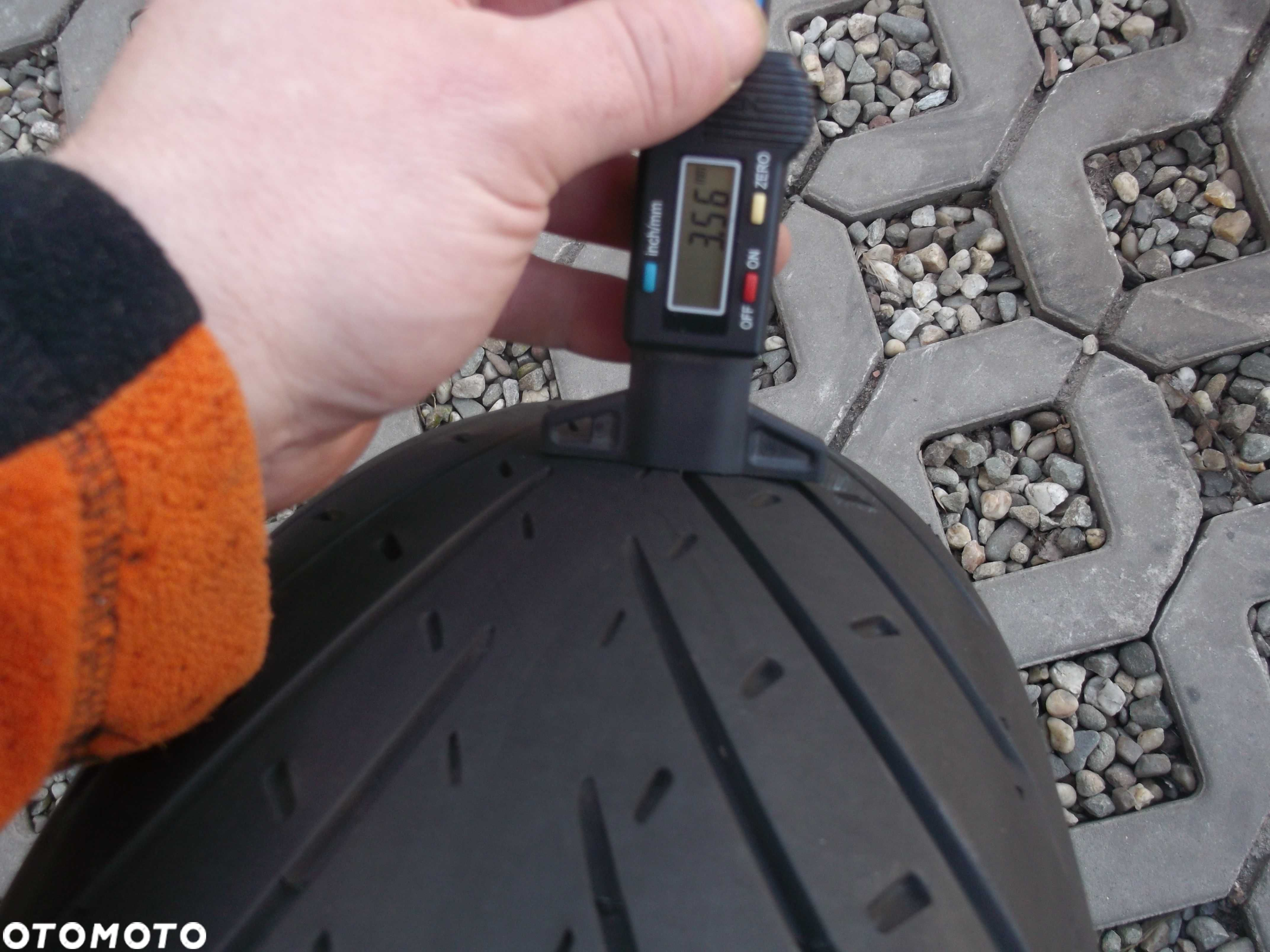 opona 120/70ZR17 180/55zr17 Metzeler Roadtec 01se komplet para stunt - 3