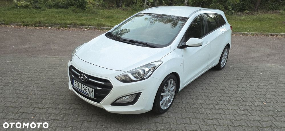 Hyundai i30 1.6 GDI Classic + - 33